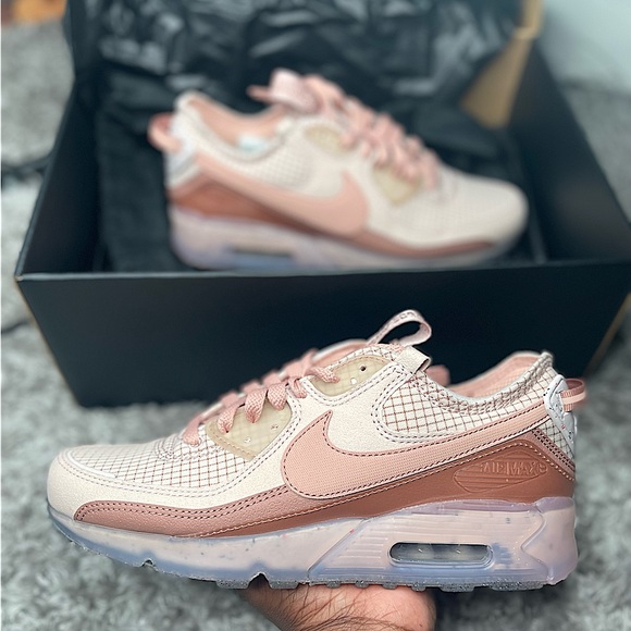 BRAND NEW WOMEN'S NIKE AIR MAX TERRASCAPE 90 - Picture 1 of 8